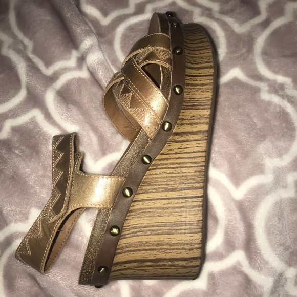 OTBT wedges (gold & brown) - Picture 4 of 4